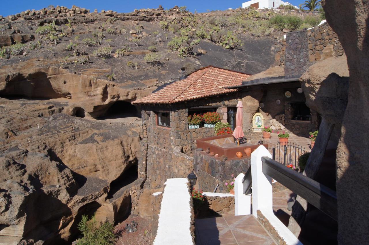 Castillo Lanzarote Sophie - Luxury -sleep In A Volcanic Cave With Heated Pool Villa Tías