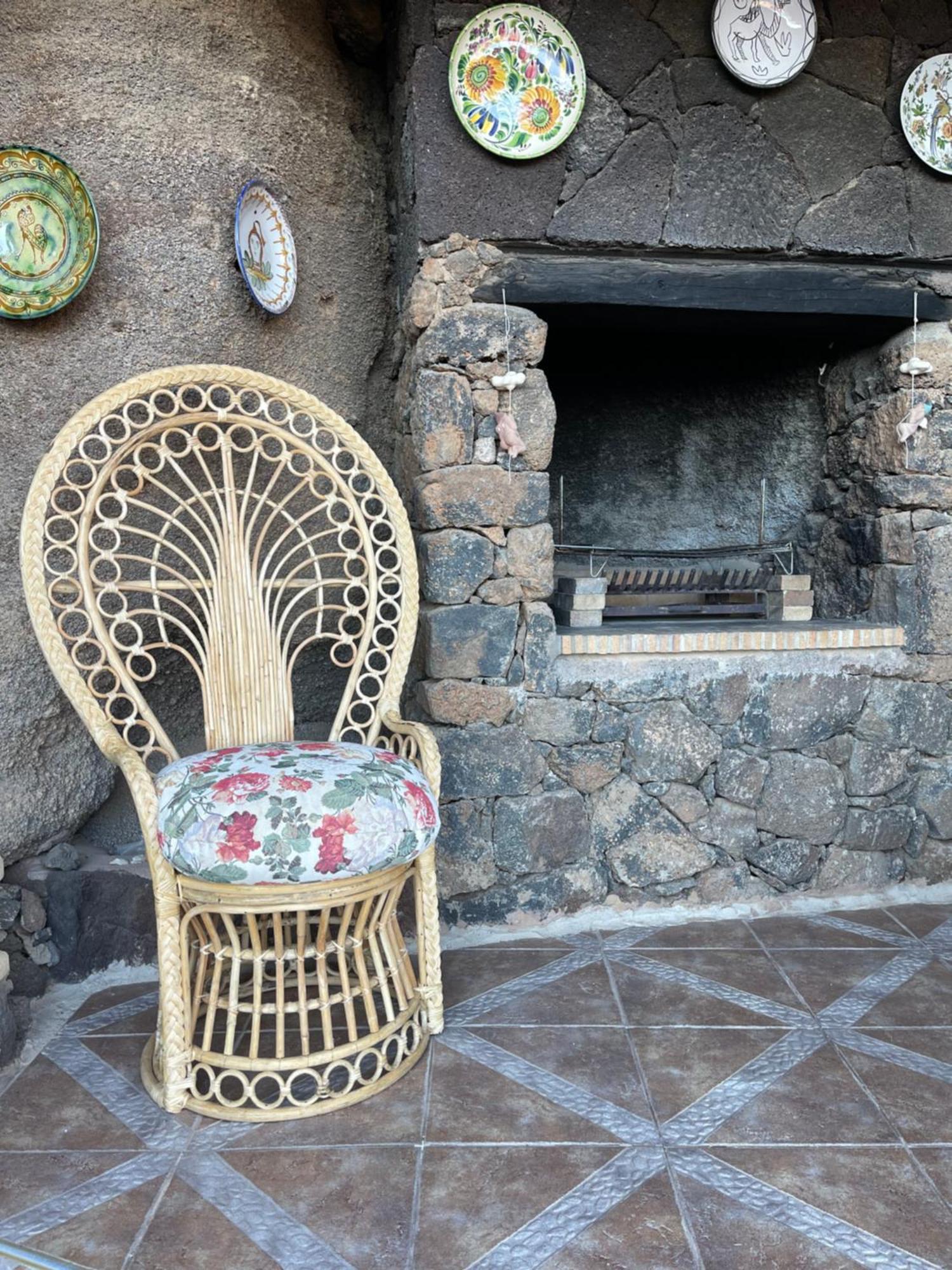 Castillo Lanzarote Sophie - Luxury -sleep In A Volcanic Cave With Heated Pool * Tías