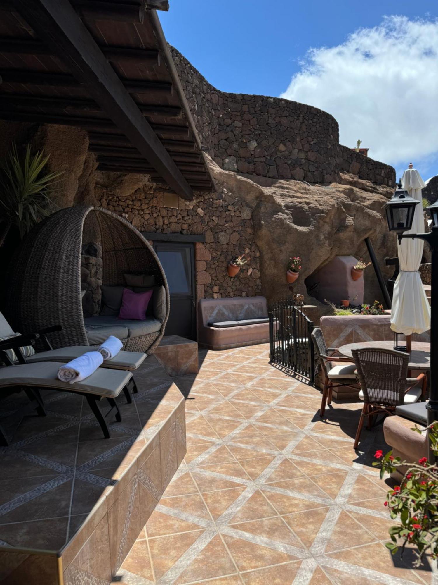 Castillo Lanzarote Sophie - Luxury -sleep In A Volcanic Cave With Heated Pool * Tías